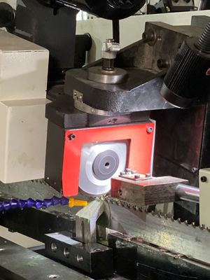 LDX-021 Machine de meulage de l'engrenage de la scie à bande de carbure