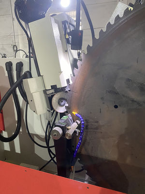 LDX-026A Servo alimentation complète CNC lame de scie circulaire avant et arrière machine d'affûtage d'angle
